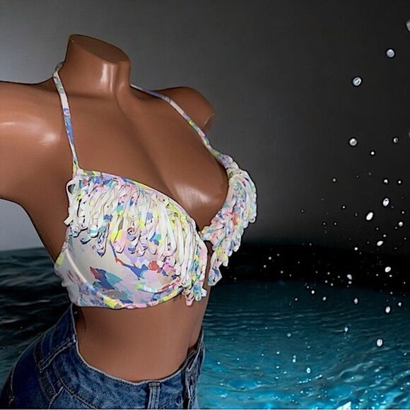 Victoria’s Secret Swimwear l Fringed Bikini Top l 34 C l EUC - Picture 9 of 9